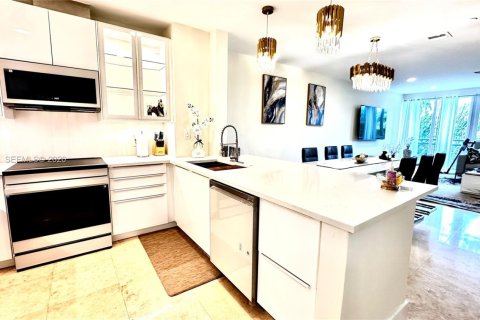 Adosado en alquiler en Fort Lauderdale, Florida, 3 dormitorios, 177.81 m2 № 2077337 - foto 24