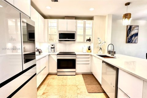 Adosado en alquiler en Fort Lauderdale, Florida, 3 dormitorios, 177.81 m2 № 2077337 - foto 23