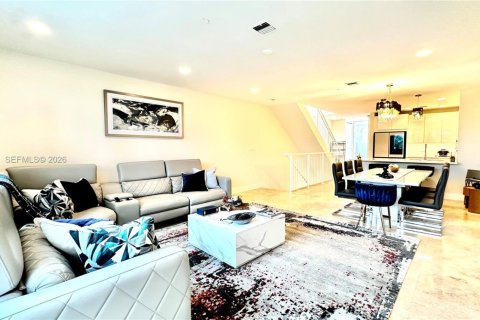 Adosado en alquiler en Fort Lauderdale, Florida, 3 dormitorios, 177.81 m2 № 2077337 - foto 17