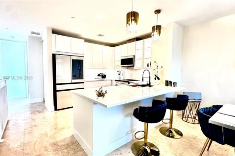Adosado en alquiler en Fort Lauderdale, Florida, 3 dormitorios, 177.81 m2 № 2077337 - foto 21