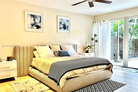 Touwnhouse à louer à Fort Lauderdale, Floride: 3 chambres, 177.81 m2 № 2077337 - photo 1