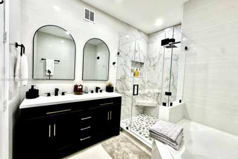 Adosado en alquiler en Fort Lauderdale, Florida, 3 dormitorios, 177.81 m2 № 2077337 - foto 10