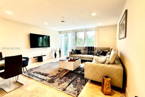 Adosado en alquiler en Fort Lauderdale, Florida, 3 dormitorios, 177.81 m2 № 2077337 - foto 14