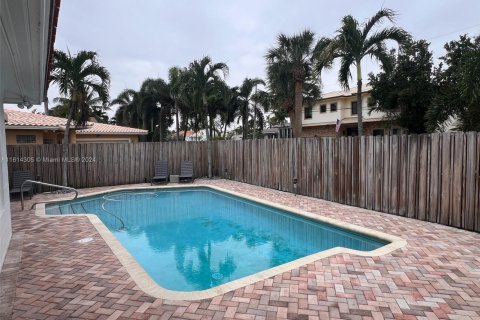 Купить виллу или дом в Уилтон-Мэнорс, Флорида 3 спальни, 150.87м2, № 1935239 - фото 16