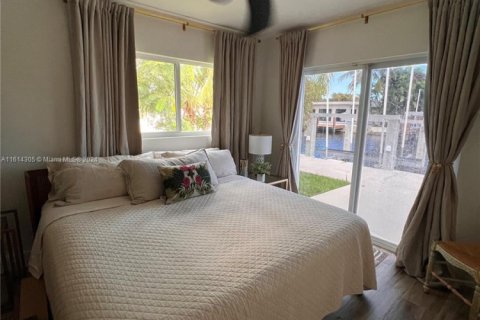 Купить виллу или дом в Уилтон-Мэнорс, Флорида 3 спальни, 150.87м2, № 1935239 - фото 20