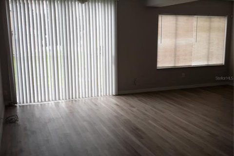 Townhouse in Davenport, Florida 3 bedrooms, 175.31 sq.m. № 2391001 - photo 2