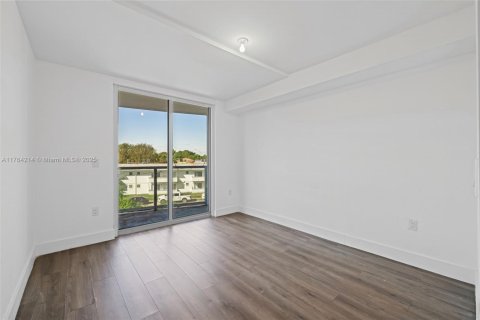 Copropriété à vendre à North Miami Beach, Floride: 2 chambres, 89.93 m2 № 1937793 - photo 18