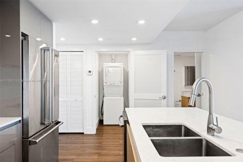 Copropriété à vendre à North Miami Beach, Floride: 2 chambres, 89.93 m2 № 1937793 - photo 13