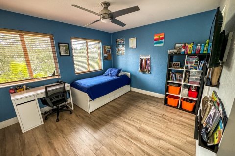 House in Weston, Florida 5 bedrooms, 287.25 sq.m. № 1930841 - photo 18