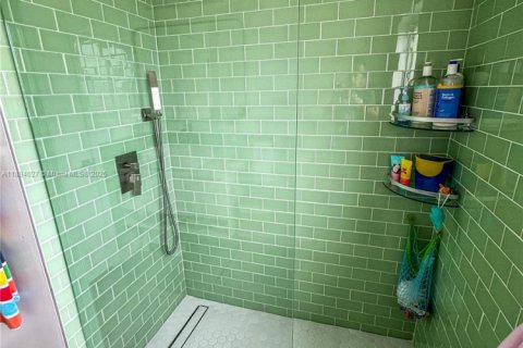 House in Weston, Florida 5 bedrooms, 287.25 sq.m. № 1930841 - photo 23