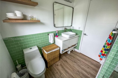 House in Weston, Florida 5 bedrooms, 287.25 sq.m. № 1930841 - photo 24