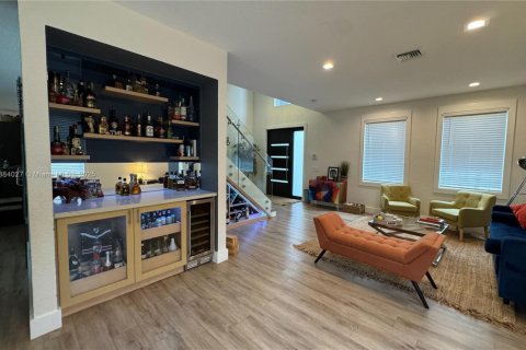 House in Weston, Florida 5 bedrooms, 287.25 sq.m. № 1930841 - photo 5