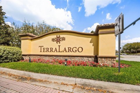 House in Lakeland, Florida 6 bedrooms, 506.69 sq.m. № 2167359 - photo 29