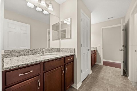 House in Lakeland, Florida 6 bedrooms, 506.69 sq.m. № 2167359 - photo 17