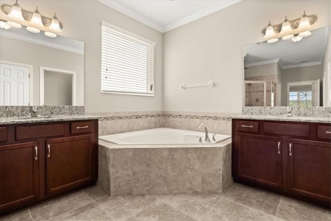 House in Lakeland, Florida 6 bedrooms, 506.69 sq.m. № 2167359 - photo 10