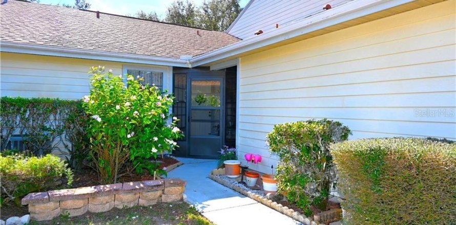 House in Inverness, Florida 2 bedrooms, 91.6 sq.m. № 1882976