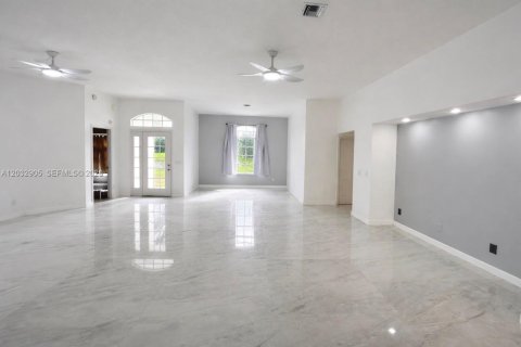 Villa ou maison à vendre à St. Lucie, Floride: 3 chambres № 2087613 - photo 17