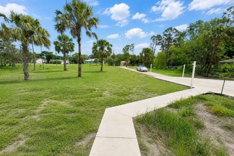 Villa ou maison à vendre à St. Lucie, Floride: 3 chambres № 2087613 - photo 2