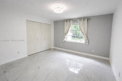 Villa ou maison à vendre à St. Lucie, Floride: 3 chambres № 2087613 - photo 15