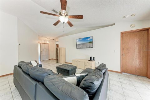 House in Sarasota, Florida 3 bedrooms, 119.01 sq.m. № 1543521 - photo 9