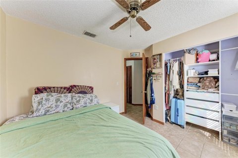 House in Sarasota, Florida 3 bedrooms, 119.01 sq.m. № 1543521 - photo 21