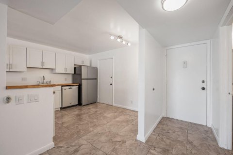 Copropriété à louer à Boca Raton, Floride: 1 chambre, 89.19 m2 № 2084792 - photo 4