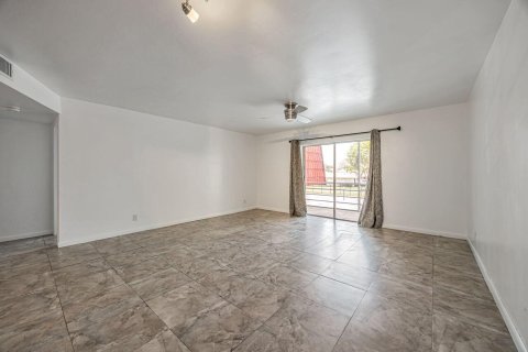 Copropriété à louer à Boca Raton, Floride: 1 chambre, 89.19 m2 № 2084792 - photo 5