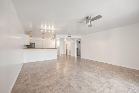 Copropriété à louer à Boca Raton, Floride: 1 chambre, 89.19 m2 № 2084792 - photo 7