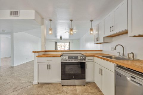 Copropriété à louer à Boca Raton, Floride: 1 chambre, 89.19 m2 № 2084792 - photo 2