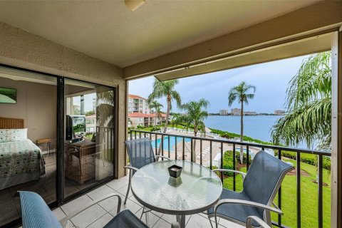 Condominio en alquiler en Saint Petersburg, Florida, 2 dormitorios, 82.68 m2 № 999579 - foto 21