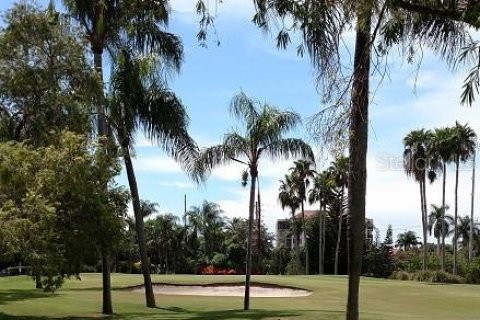 Condominio en alquiler en Saint Petersburg, Florida, 2 dormitorios, 82.68 m2 № 999579 - foto 3
