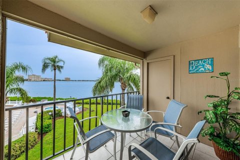 Condominio en alquiler en Saint Petersburg, Florida, 2 dormitorios, 82.68 m2 № 999579 - foto 20