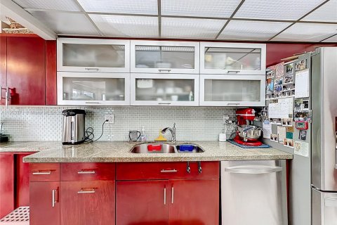 Купить кондоминиум в Санни-Айлс-Бич, Флорида 3 спальни, 210.61м2, № 1954590 - фото 3