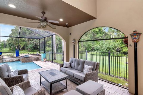 House in Tampa, Florida 5 bedrooms, 345.6 sq.m. № 1826658 - photo 15
