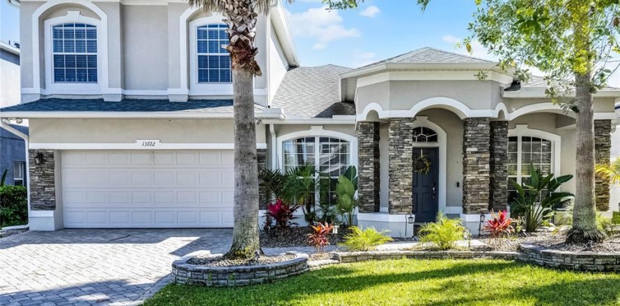 House in Winter Garden, Florida 5 bedrooms, 286.32 sq.m. № 1592811