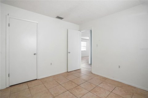 House in Port Richey, Florida 2 bedrooms, 81.2 sq.m. № 1773443 - photo 12
