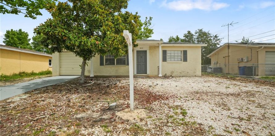 House in Port Richey, Florida 2 bedrooms, 81.2 sq.m. № 1773443