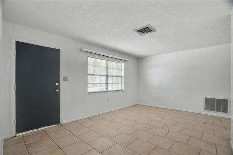 House in Port Richey, Florida 2 bedrooms, 81.2 sq.m. № 1773443 - photo 2