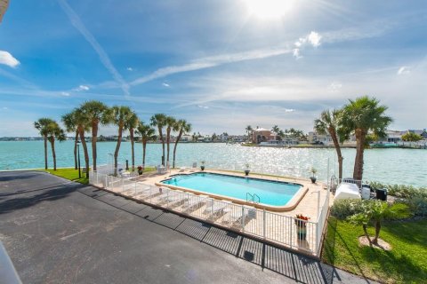 Copropriété à louer à Clearwater, Floride: 2 chambres, 142.14 m2 № 2218875 - photo 11