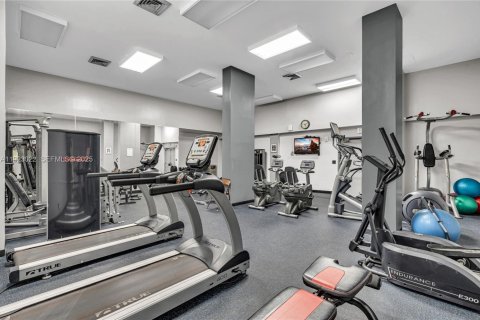 Купить кондоминиум в Санни-Айлс-Бич, Флорида 2 спальни, 138.24м2, № 1986126 - фото 18