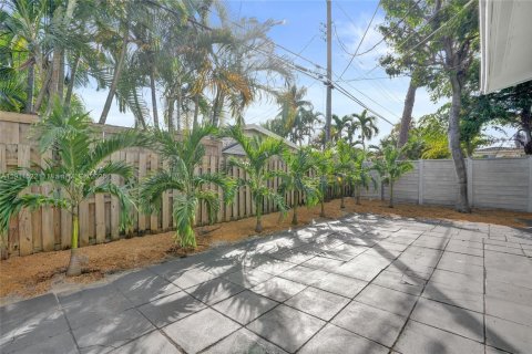 Casa en alquiler en Fort Lauderdale, Florida, 2 dormitorios, 84.36 m2 № 1968086 - foto 18