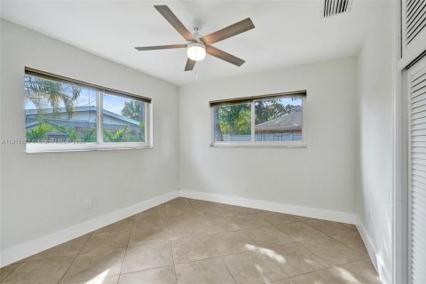 Casa en alquiler en Fort Lauderdale, Florida, 2 dormitorios, 84.36 m2 № 1968086 - foto 15