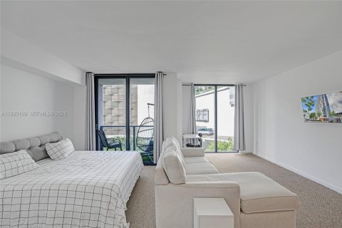 Купить кондоминиум в Майами, Флорида 50.63м2, № 2035009 - фото 17