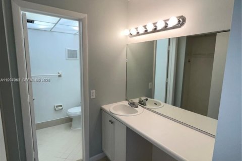 Copropriété à louer à Coral Springs, Floride: 2 chambres, 78.04 m2 № 1993122 - photo 12