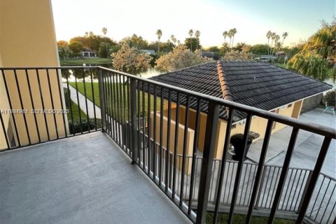 Copropriété à louer à Coral Springs, Floride: 2 chambres, 78.04 m2 № 1993122 - photo 19