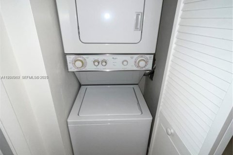 Copropriété à louer à Coral Springs, Floride: 2 chambres, 78.04 m2 № 1993122 - photo 8