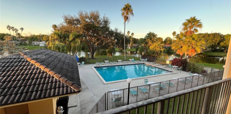 Condo à Coral Springs, Floride, 2 chambres  № 1993122