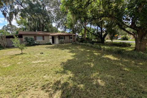 House in Ocala, Florida 3 bedrooms, 166.11 sq.m. № 2355013