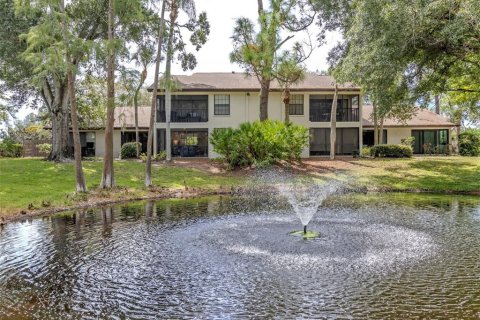 Copropriété à vendre à Sarasota, Floride: 2 chambres, 99.68 m2 № 2408045 - photo 5