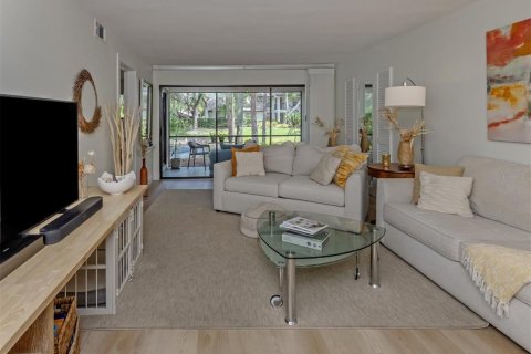 Copropriété à vendre à Sarasota, Floride: 2 chambres, 99.68 m2 № 2408045 - photo 11